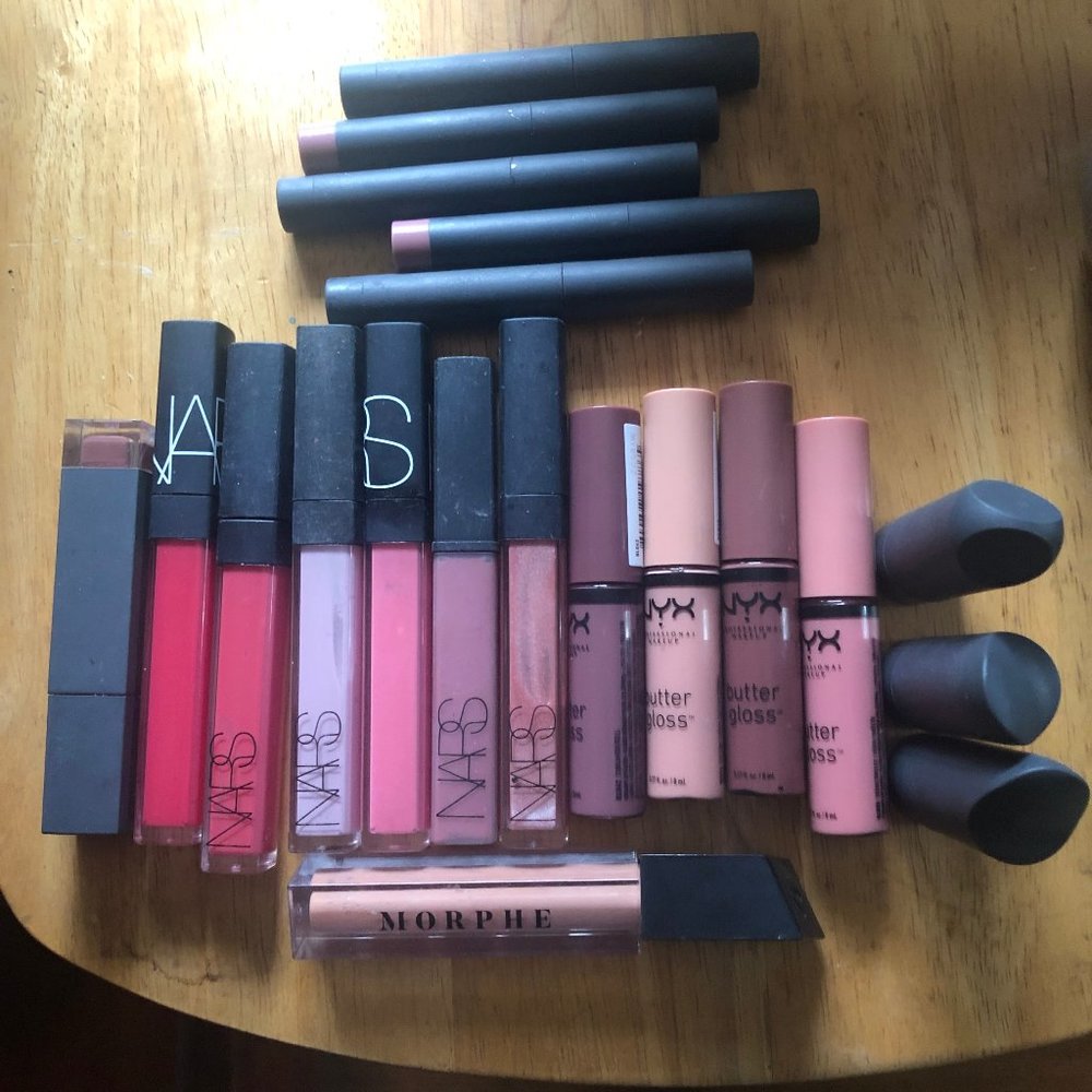 Huge Lipgloss and Lipstick Bundle